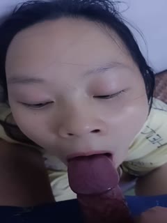 精选自拍爱吃精的骚逼